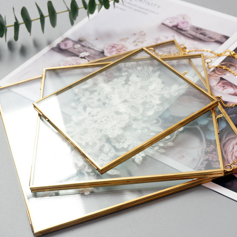 Double glass floating square metal frame for pressed flowers and photos
