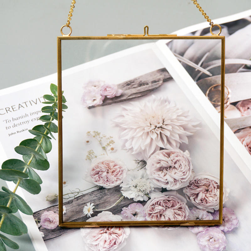 Double glass floating square metal frame for pressed flowers and photos