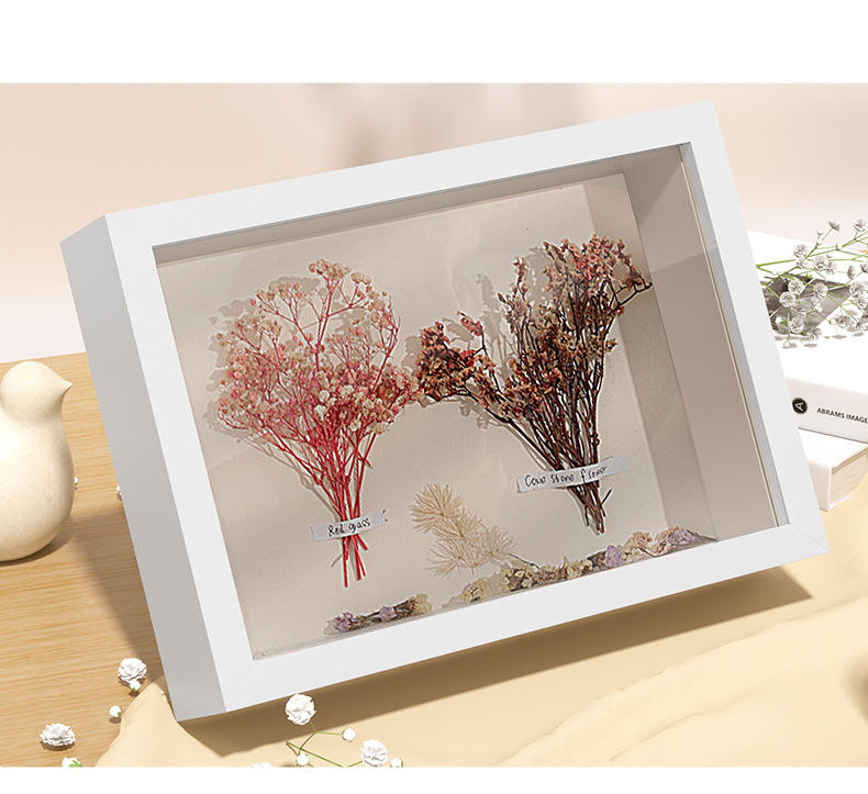 Handmade Solid Wood Photo Frame with Three-Dimensional Hollow Craft Design