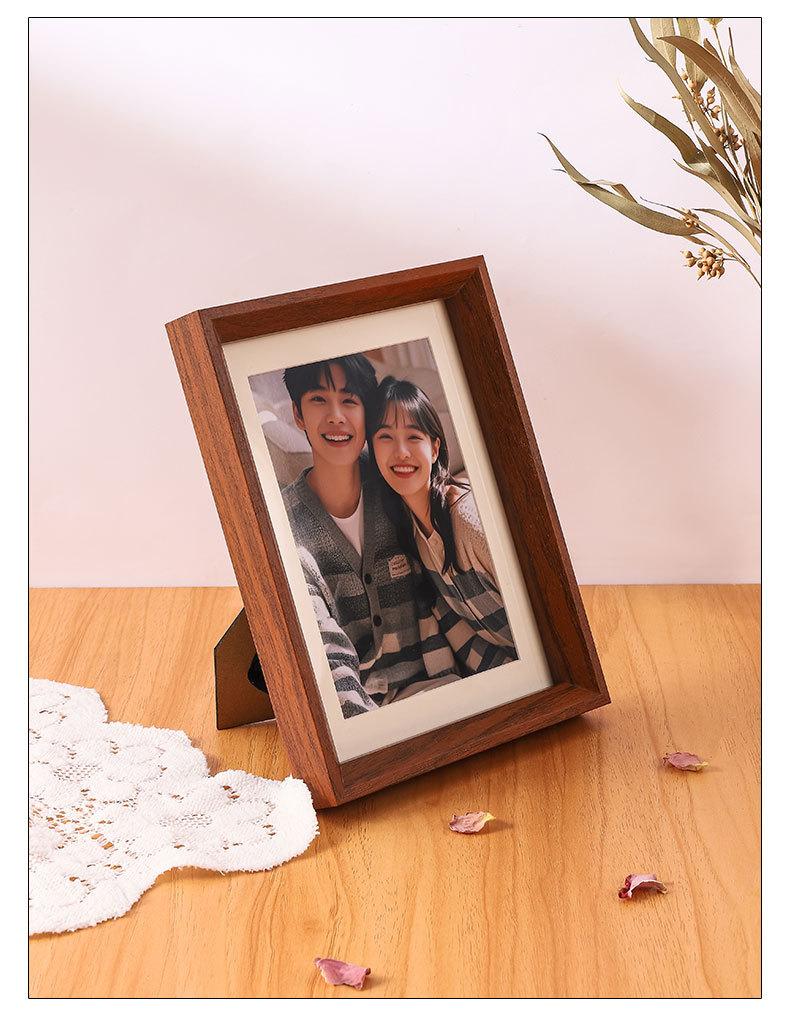 Vintage Wooden Photo Frame for Wedding Portrait Display